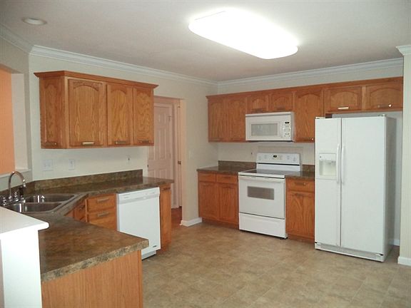 4th image of 4657 Aylesbury Dr