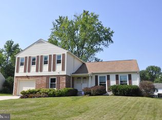 5220 Trailway Dr, Rockville, MD 20853