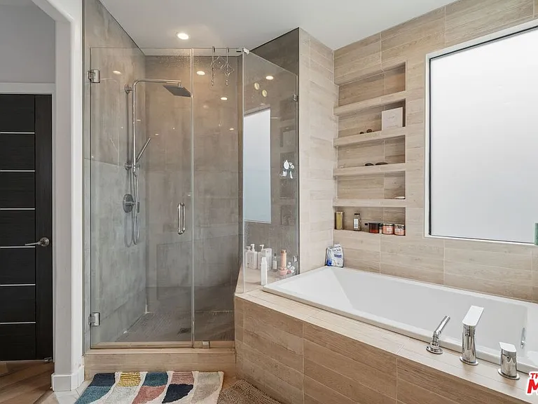12911 Bluff Creek Dr — Photo 20