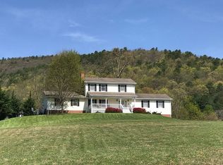 8101 Arabian Ln, Catawba, VA 24070