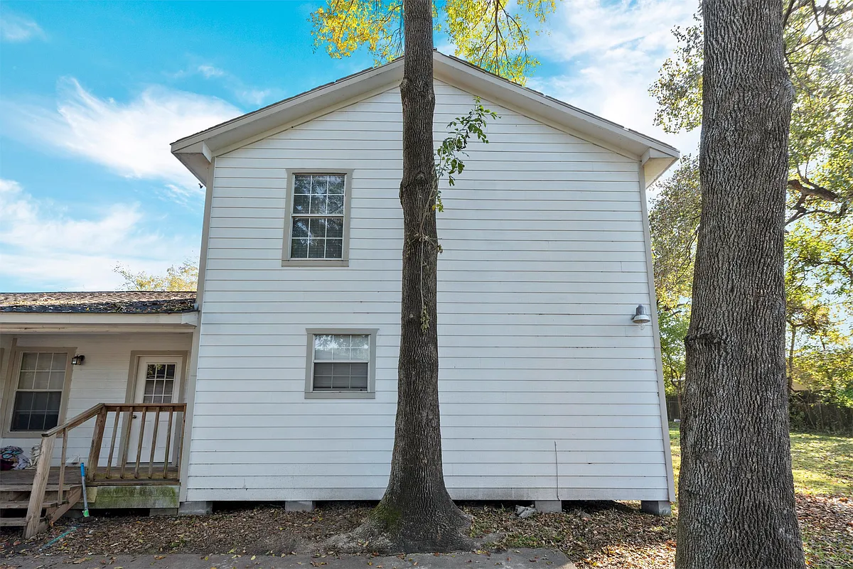 Building Photo - 1728B Connorvale Rd