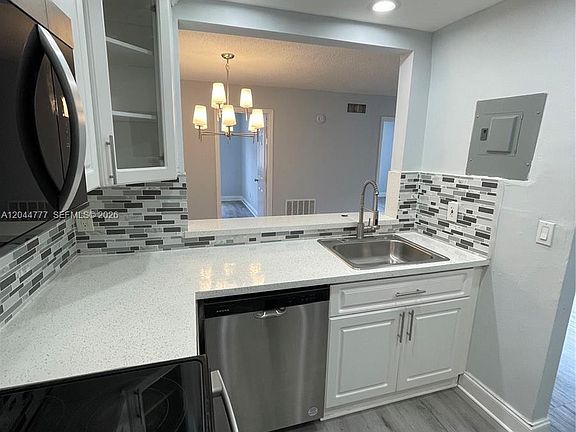 2nd image of 13685 NE 10th Ave APT 301