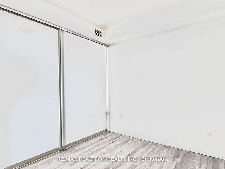 25 Cole St #714 — Photo 11