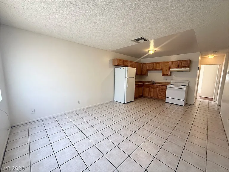 4220 Stewart Ave #2 — Photo 3