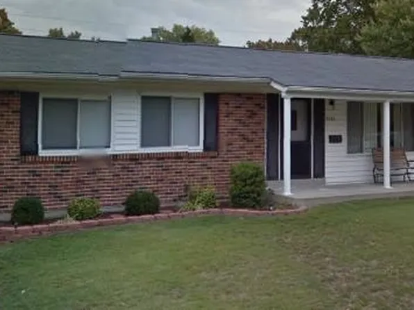 2325 Indiancup Dr, Florissant, MO 63033