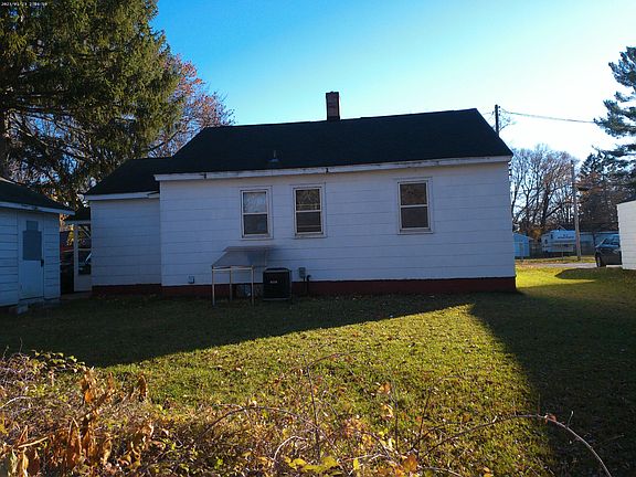 2nd image of 133 E Olds St