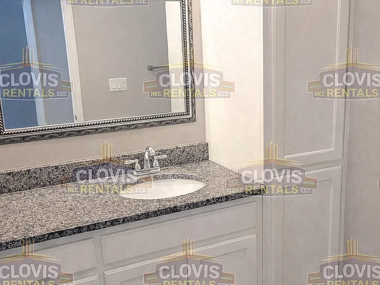 2408 E 14th St #2 — Photo 7