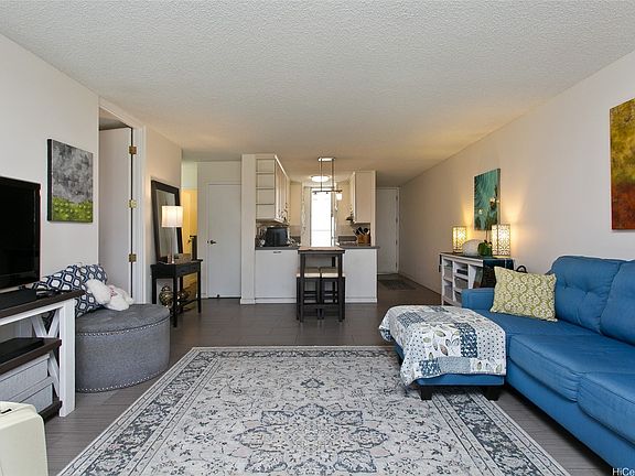 2nd image of 1420 Victoria St APT 602