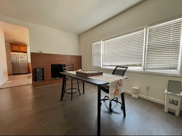 93 N 25th St #6 — Photo 3