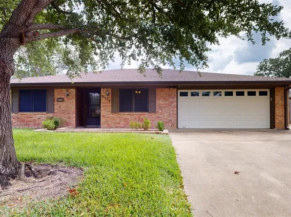 3514 Carter Creek Pkwy, Bryan, TX 77802
