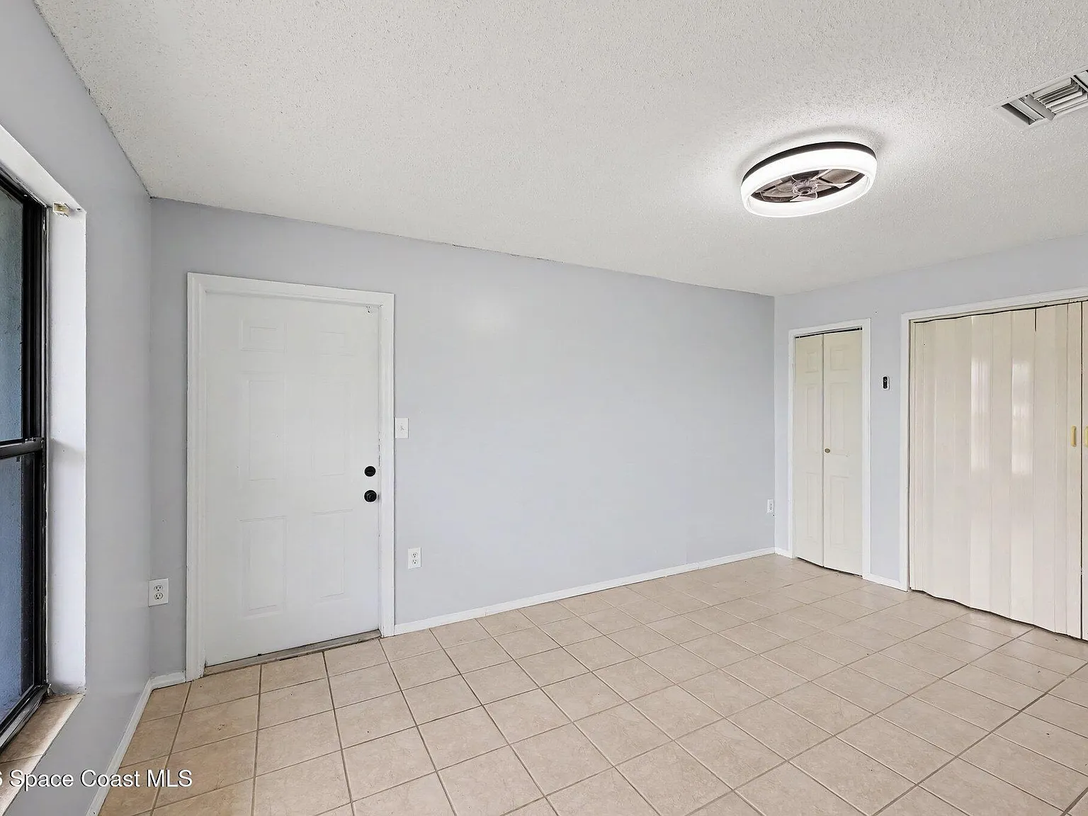 4 bed, 2.0 bath, 1844 sqft, $2,500 — Photo 3