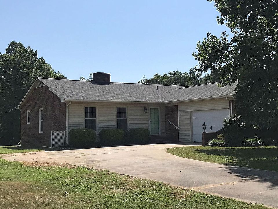 1st image of 589 Hickory Ln