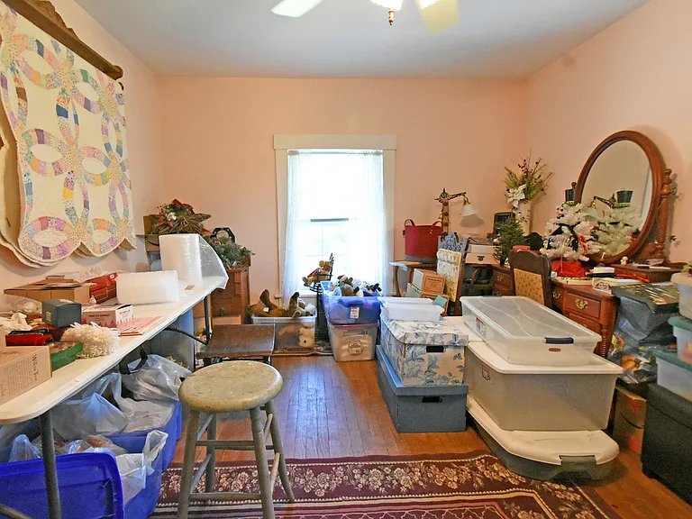 600 E Main St — Photo 22