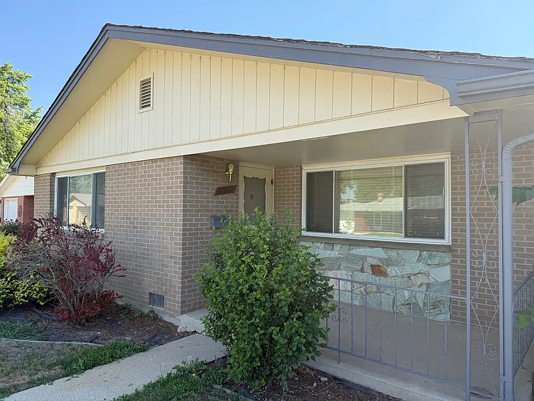 1200 Sunset St — Photo 1