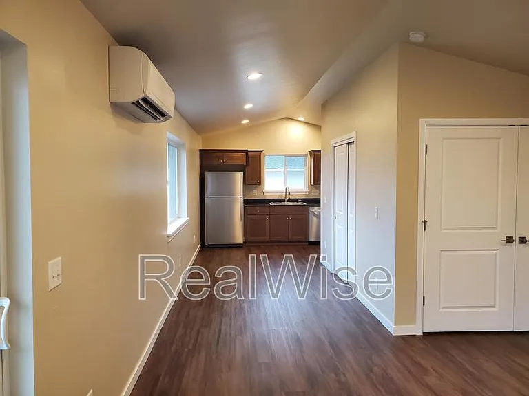 228 Cheryl Ln #11 — Photo 5