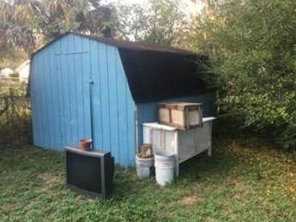 4th image of 4608 Martha St