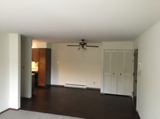 8852 39th Ave APT 5W, Kenosha, WI 53142