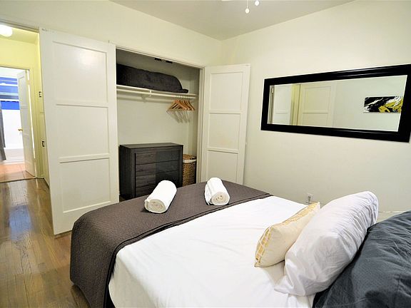 3rd image of 12423-25 Chandler Blvd #12423-1/2