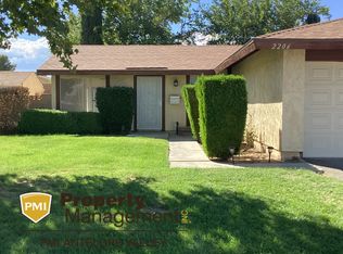 2206 W Avenue K14, Lancaster, CA 93536