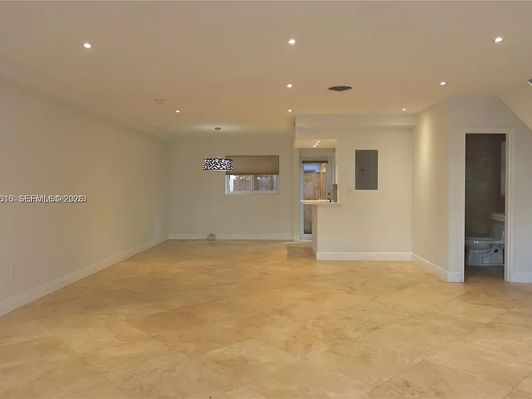 7312 Gary Ave #7312 — Photo 2
