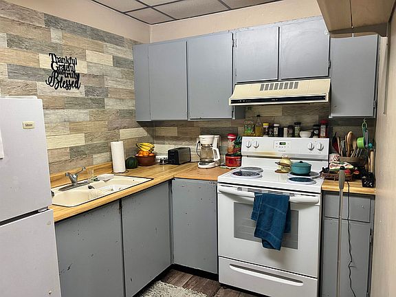 3rd image of 541 N Main St