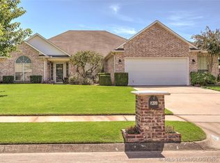 8209 E Norman St, Broken Arrow, OK 74014