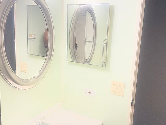 4th image of 2748 E Belmont Ave