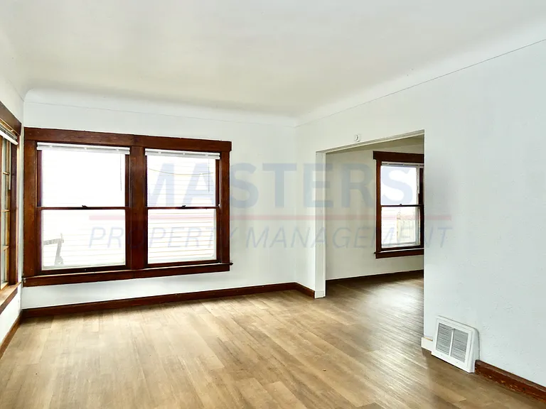 2803 Chase St — Photo 3