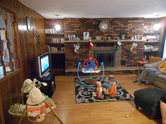 2nd image of 1301 Locust St