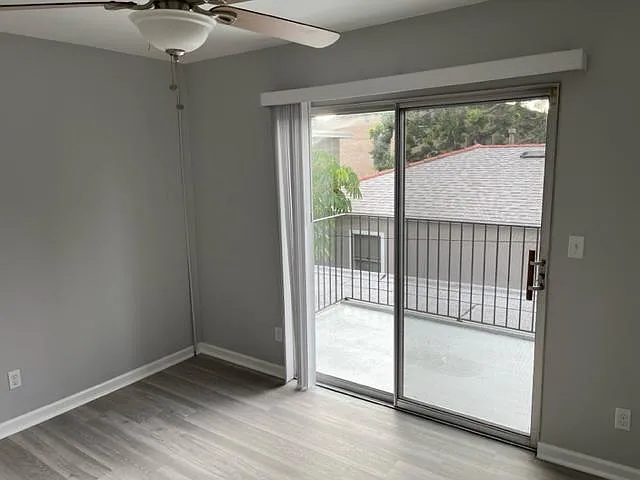 1875 Thomas Ave #11 — Photo 8