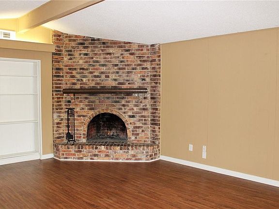 4th image of 2318 18th St