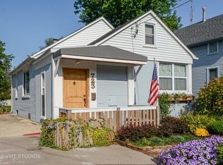 723 Park Ave, Sycamore, IL 60178