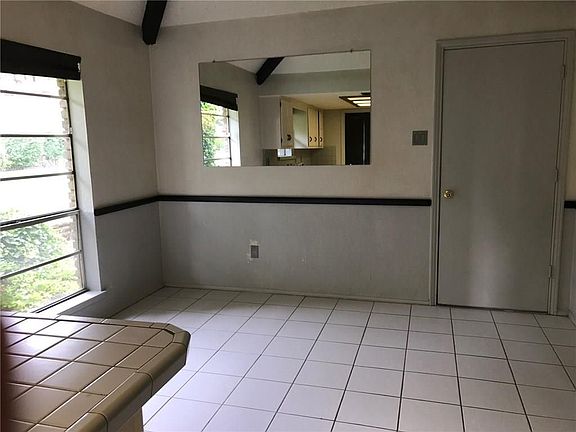 5th image of 410 Cliffwood Dr