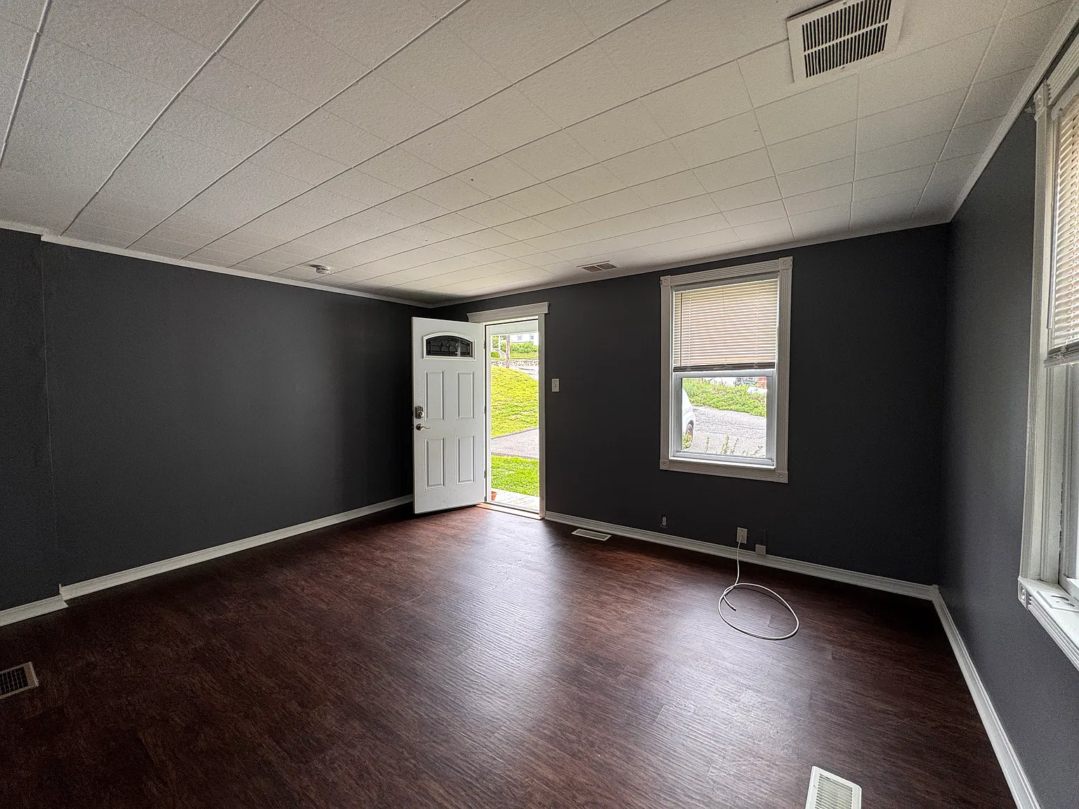2 bed, $1,900 — Photo 4