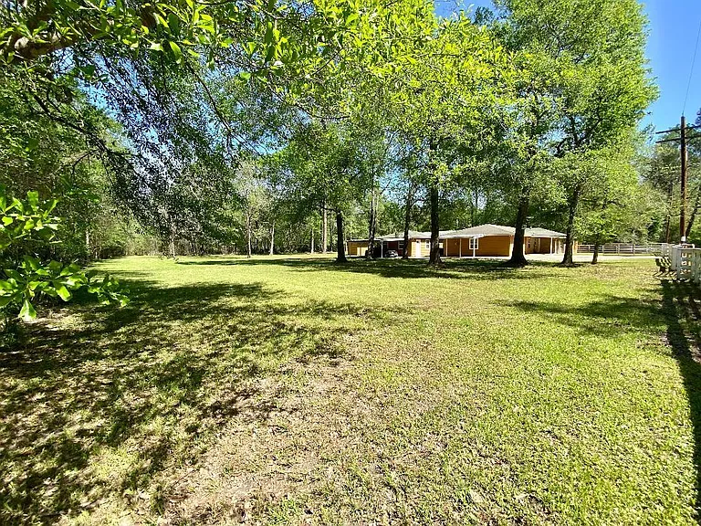 10451 N Essex Dr — Photo 20