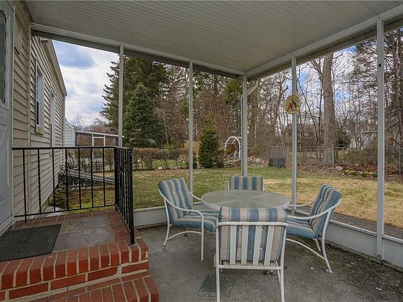 3rd image of 159 Brightwood Ave
