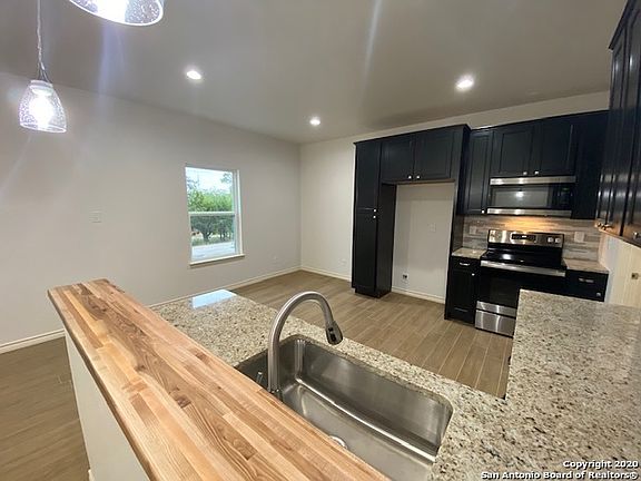 5th image of 1200 Mountain View Dr