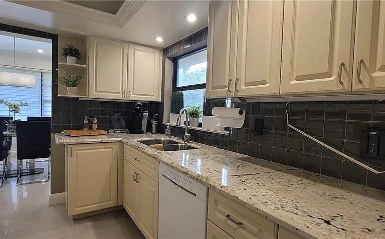 6010 S Falls Circle Dr #423 — Photo 12