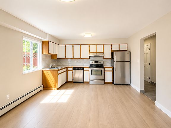3rd image of 6796 Waltham Ave