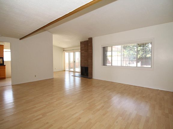 2nd image of 1561 Valley Vista Dr