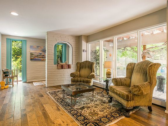 5th image of 750 Sherri Ct
