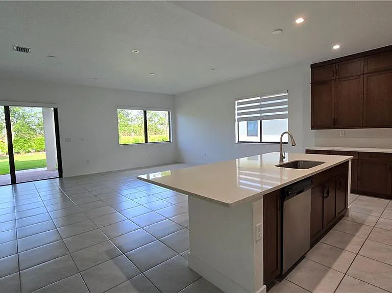 4881 Gambero Way — Photo 5