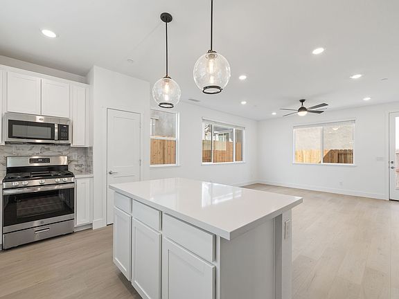 2nd image of 465 Prosecco Way