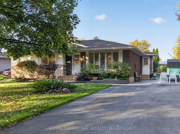 77 Leaside Dr, Saint Catharines, ON L2M 4G6