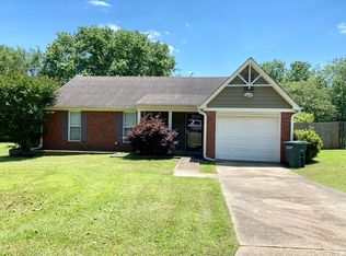 315 Ridgetop Dr, Senatobia, MS 38668