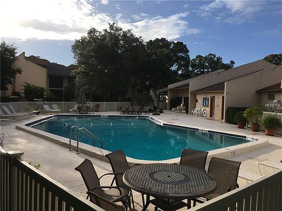 5th image of 2442 Clubhouse Cir #103-6