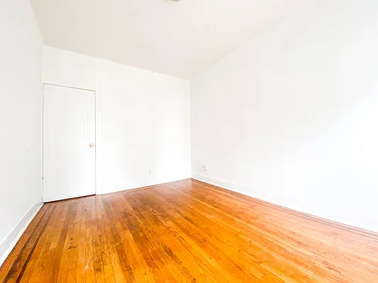 Rented by RealTegrity NY LLC | media 10