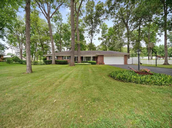 9556 Manor Woods Rd, Fort Wayne, IN 46804