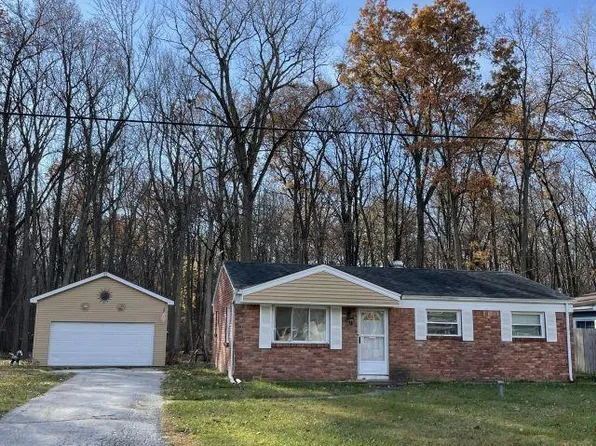 2775 Thunderbird Trl, Lambertville, MI 48144