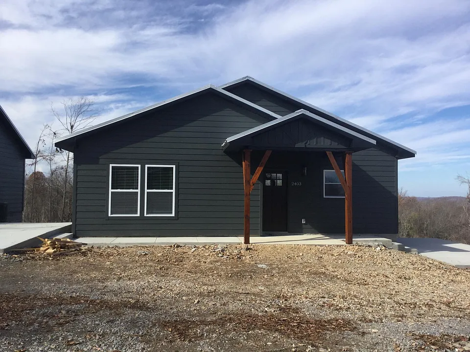 169 Retreat Ln